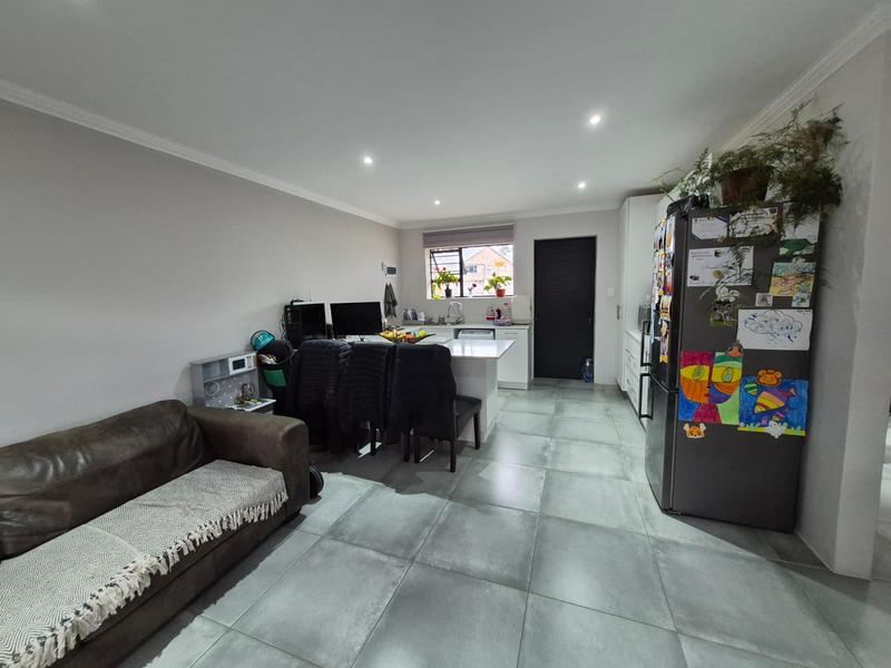 5 Bedroom Property for Sale in Die Bult Western Cape